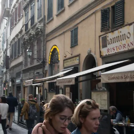Apartman Close To The Duomo Exquisite 4bd *