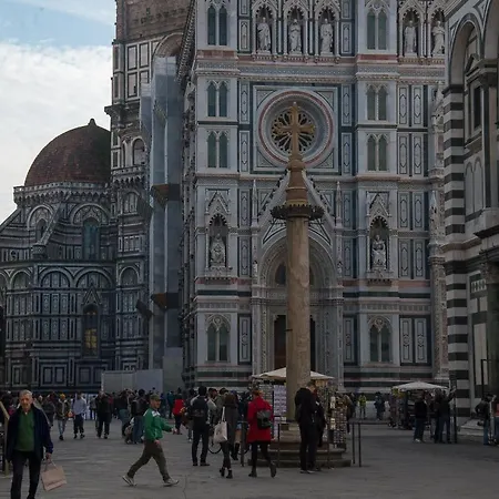 Close To The Duomo Exquisite 4bd פירנצה